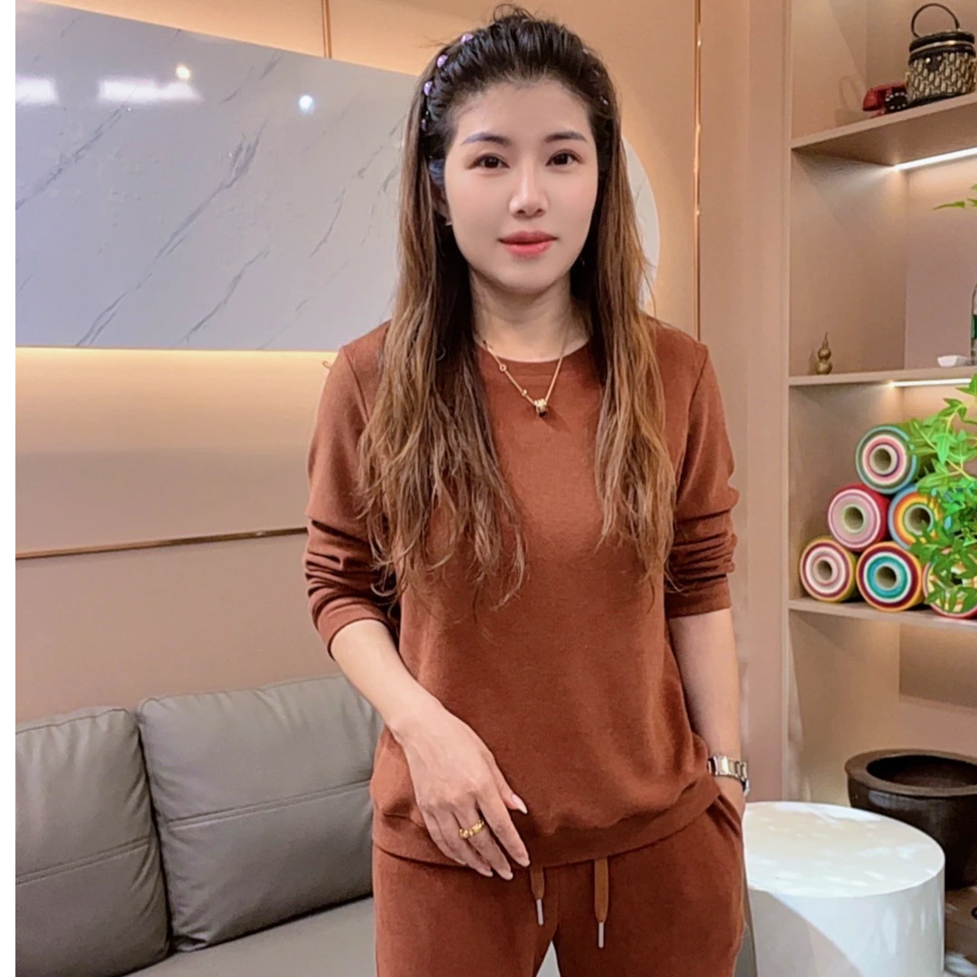 怡特美【云朵卫衣】秋冬加厚保暖 宽松刺绣圆领长袖卫衣68169