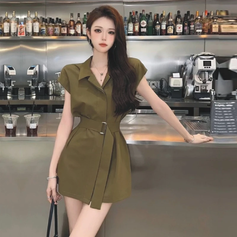 咖色高腰短裤又a又飒干练气质女装套装2025新款夏盐系轻熟两件套