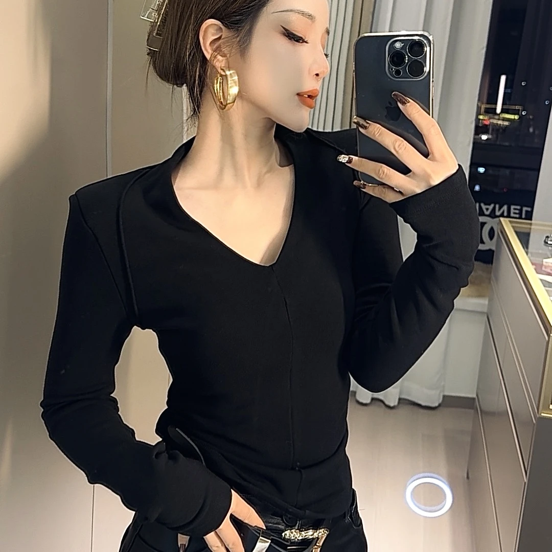 原创-时髦小众v加绒保暖长袖弹力打底衫修身长袖女上衣3096