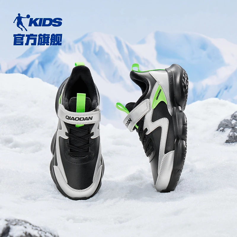 中国乔丹儿童大童加绒男童女童户外防水男孩防滑加厚保暖棉鞋棉鞋