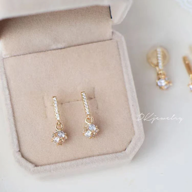 铜合金耳饰 两戴爆款重工耳钉奢华优雅精致通勤名媛耳坠N1242