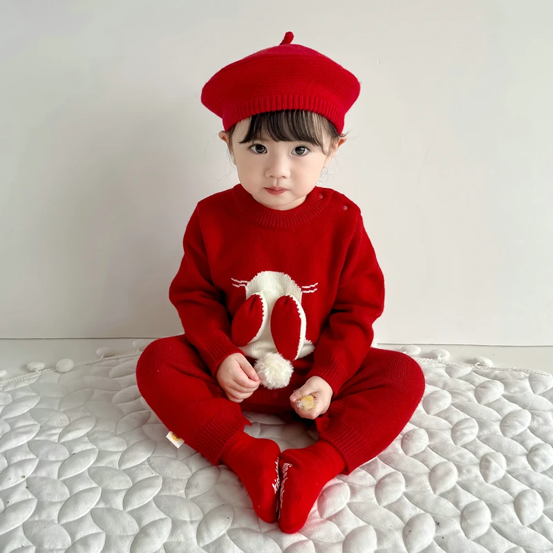 婴儿秋冬连体衣服红色针织兔子毛衣新生儿爬服宝宝喜庆外出上衣服