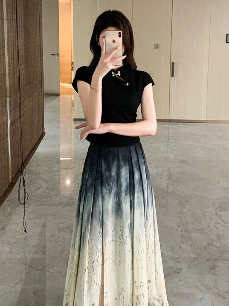 8001-G-1-1-1  新中式国风复古蝴蝶扣短袖水墨画百褶马面半裙套装