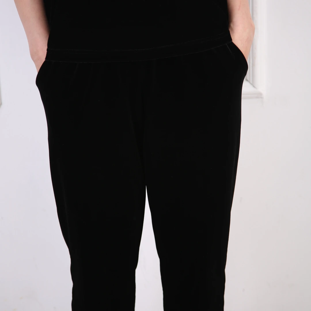 春秋女装透气外穿时尚高端百搭垂感黑色宽松丝绒小脚裤