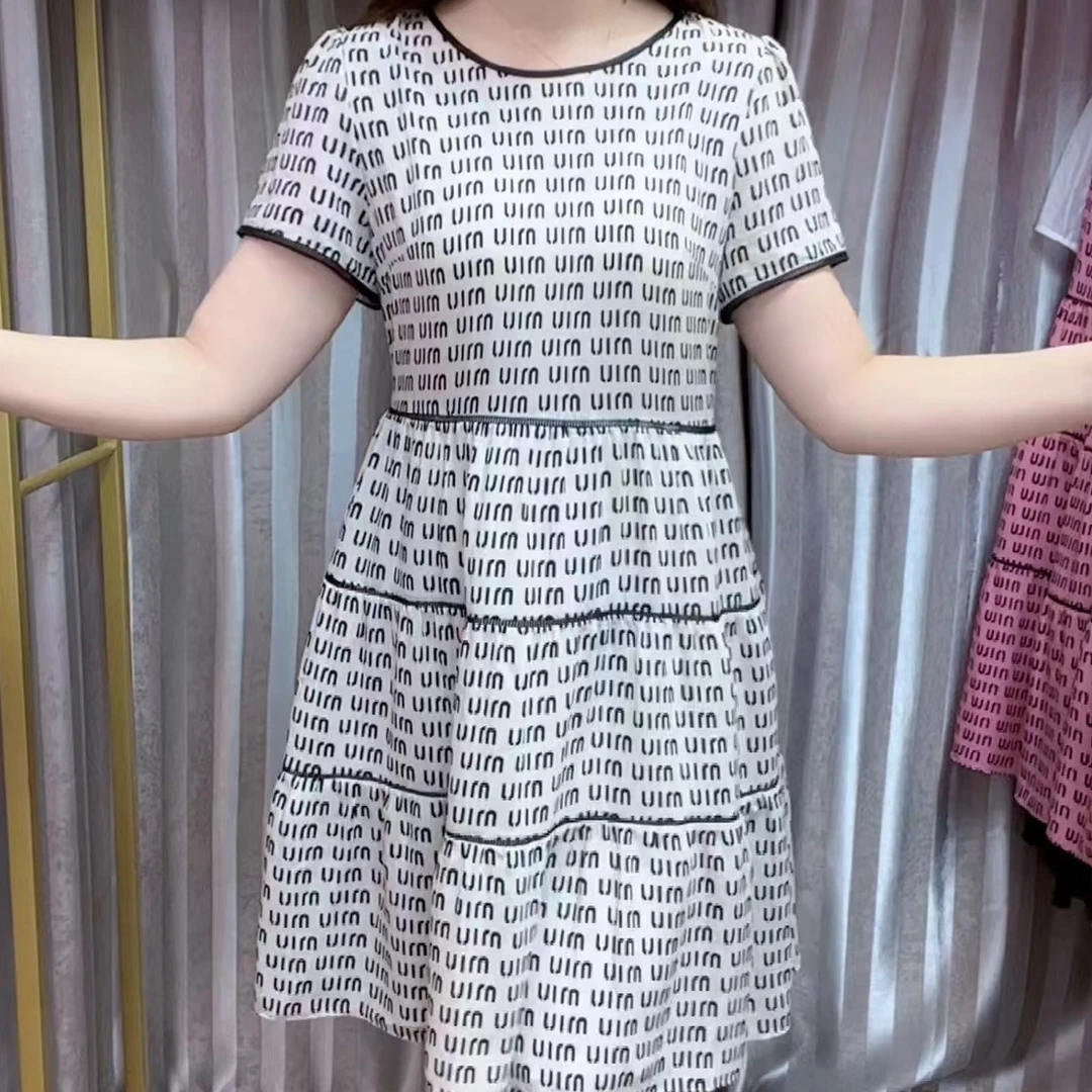 2025夏季新款气质修身显瘦清凉连衣裙女短袖