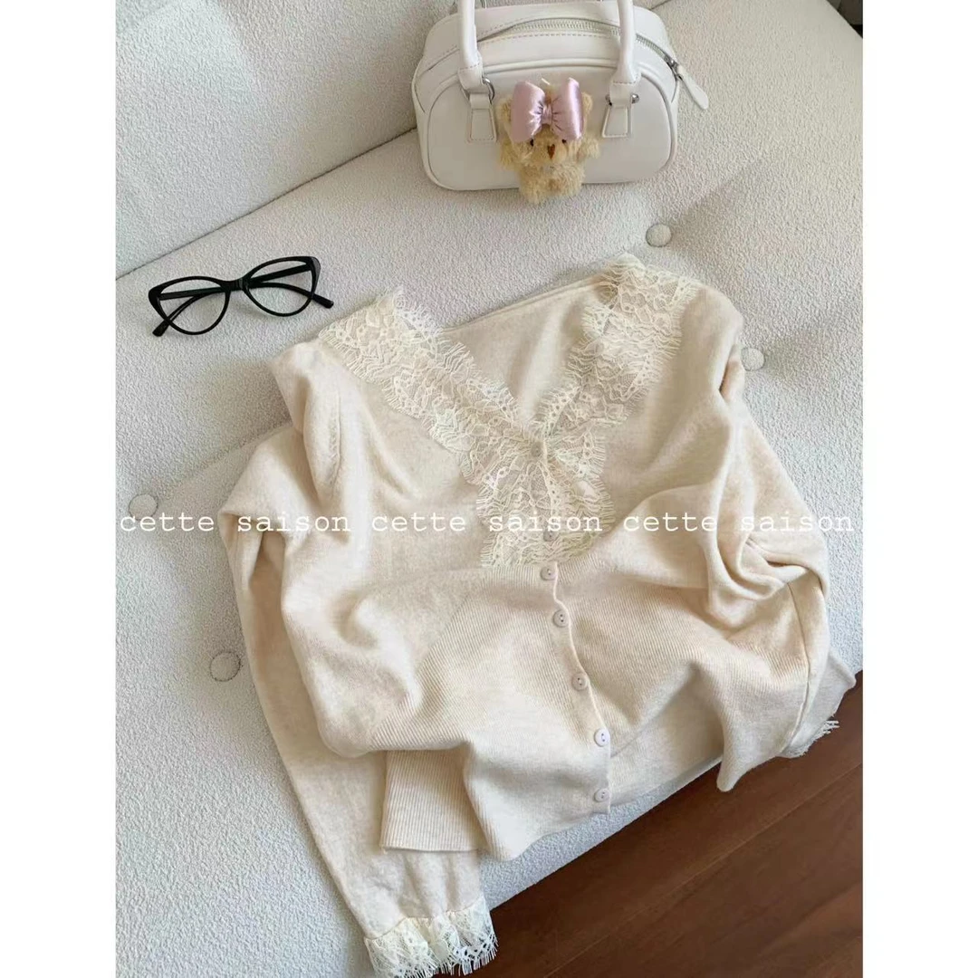 早秋新款爆款蕾丝V领单排扣长袖针织开衫女修身显瘦气质内搭上衣