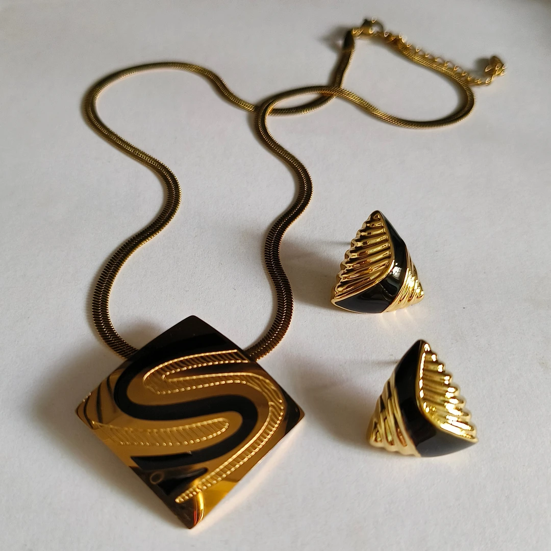 钛钢项链 中古风复古时尚轻奢高级感颈链锁骨链个性三角型耳环