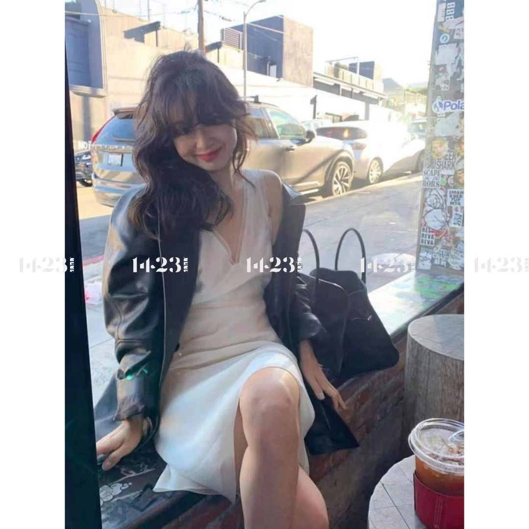 1423【韩里韩气】纯色V领无袖显瘦背心连衣裙