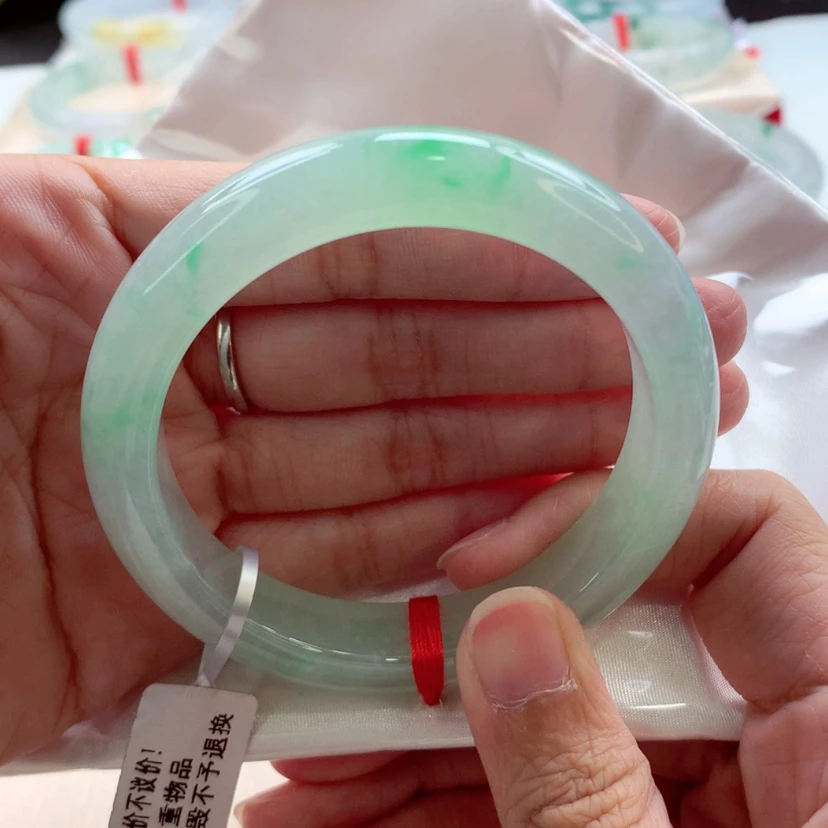 【闪购商品】翡翠手镯未镶嵌冰甜绿A