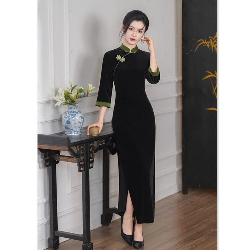 黑色丝绒长款旗袍新款秋冬2024长袖显瘦修身新中式改良年轻款长裙