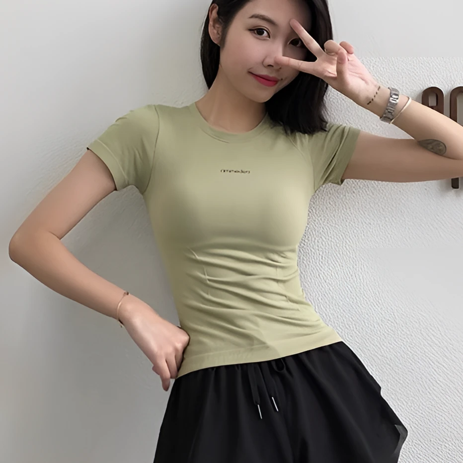 健身服运动短袖瑜伽时尚夏季亲肤裸感速干显瘦普拉提春夏圆领