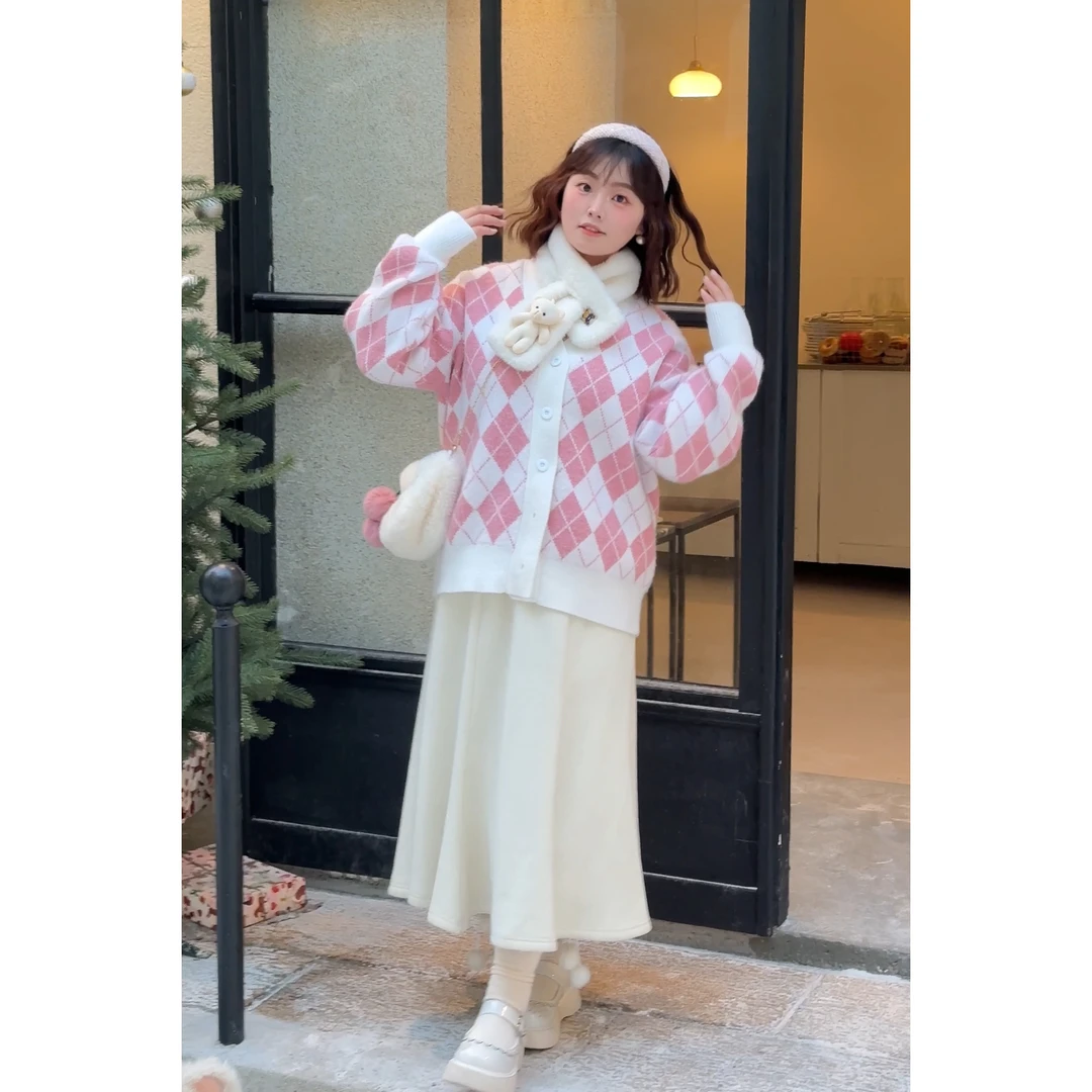 【奶呼呼】大码女装甜美软糯粉格慵懒风毛衣加绒加厚半身裙两件套