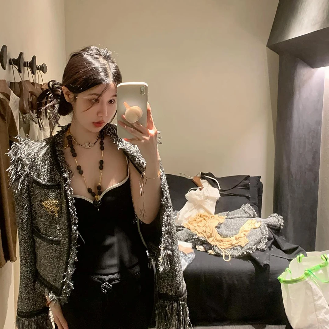 【IUIU ONLINE 2/27】大女主流苏边小香风外套气质时尚短款上衣