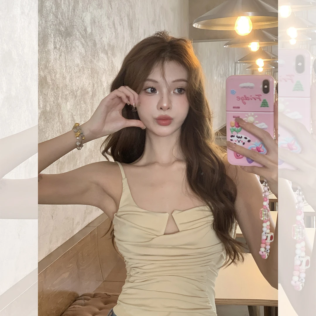 【IUIU ONLINE】多色心形领吊带褶皱背心性感百搭设计感背心 搭配