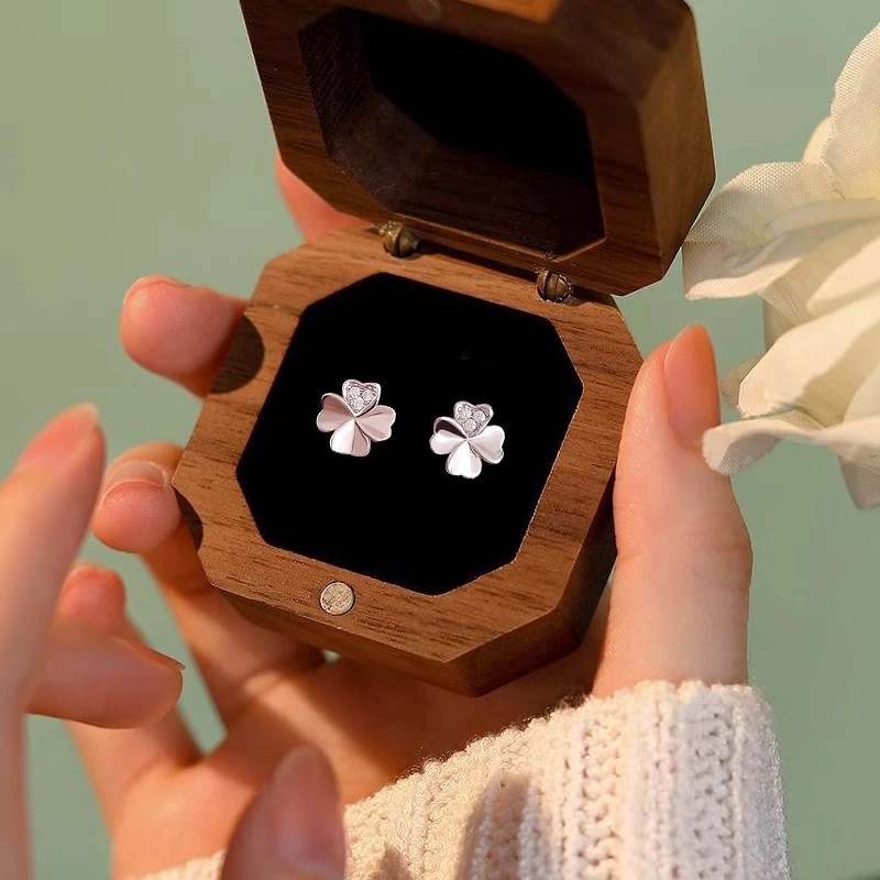 925银耳饰 经典四叶草纯银耳钉女小众轻奢高级感爆闪耳环女养耳洞