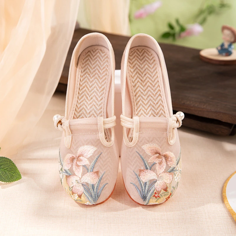 夏季国风老北京布鞋女透气网纱素雅软底居家舒适古风绣花鞋中国风