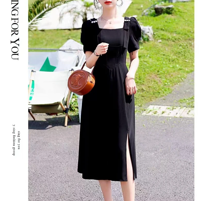 7161 时尚法式方领显瘦气质小众设计感轻奢小黑裙A13