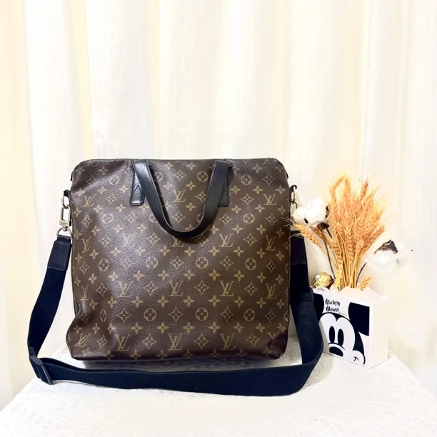 95新 LouisVuitton/路易威登  手提单肩斜挎包 尺寸：37✖️34cm