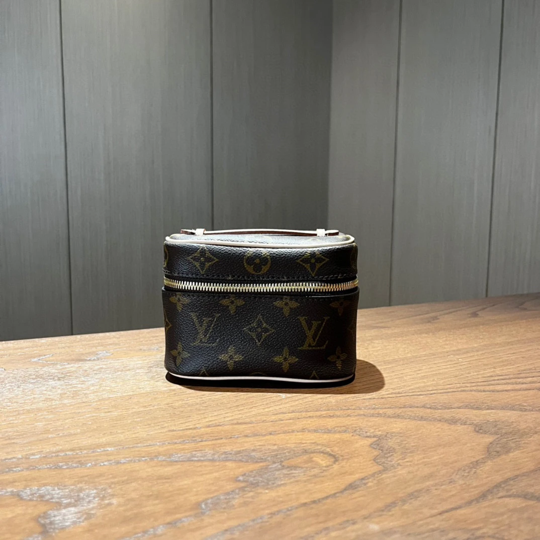 99新 LouisVuitton/路易威登 LV路易威登 化妆包手提包 尺寸14×10