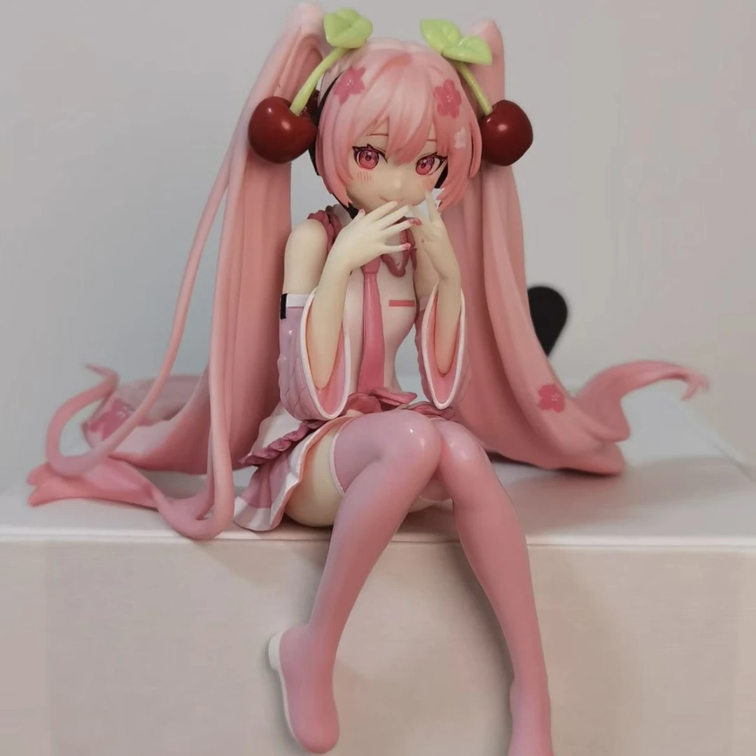 初音未来手办坐姿樱花初音二次元动漫美少女机箱模型桌面摆件礼物