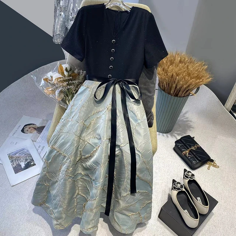 法式设计感气质收腰2024夏季新款女装高级感A字中长款裙子T0291