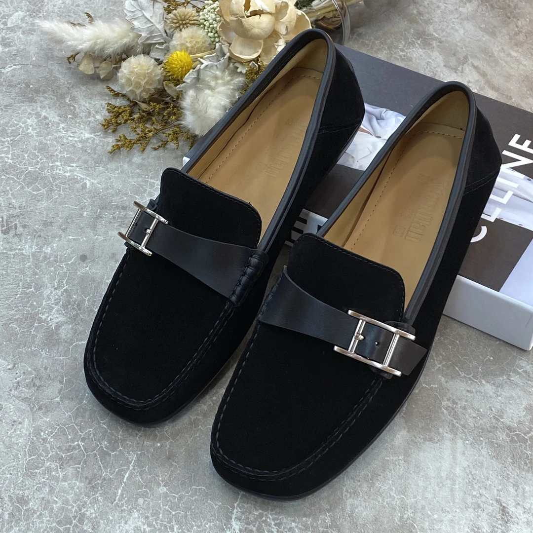 皮鞋男款爆款2025新款痞帅潮男豆豆鞋软底软底经典黑色厚底