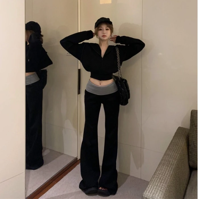 休闲套装复古慵懒连帽长袖卫衣外套女秋季穿搭撞色微喇叭裤两件套