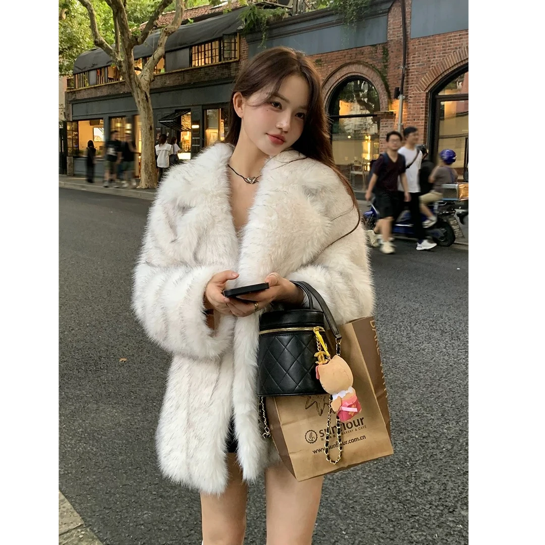 【源头直发】雪山飞狐秋冬新款翻领气质网红短款时尚百搭外套99172