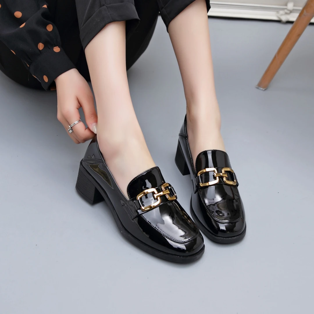 听主播提示下单-多多鞋贸百搭女鞋