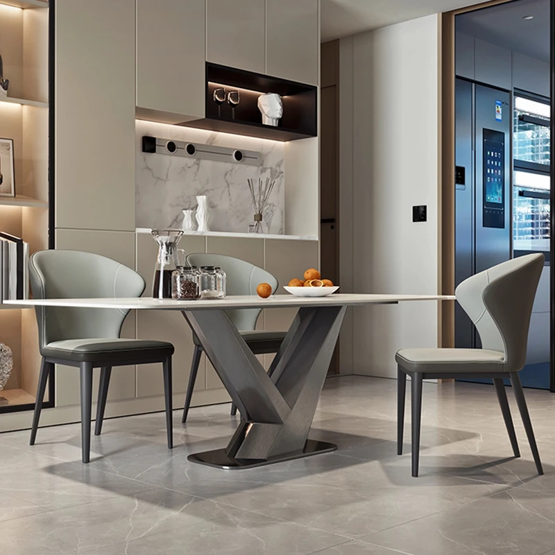 意式北欧亮光岩板餐桌轻奢现代简约高端长方形家用小户型饭桌子