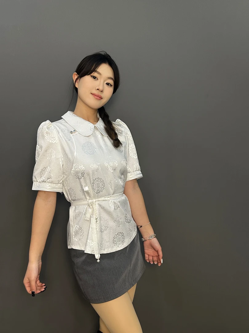 Adiya brand娃娃领短袖衬衫