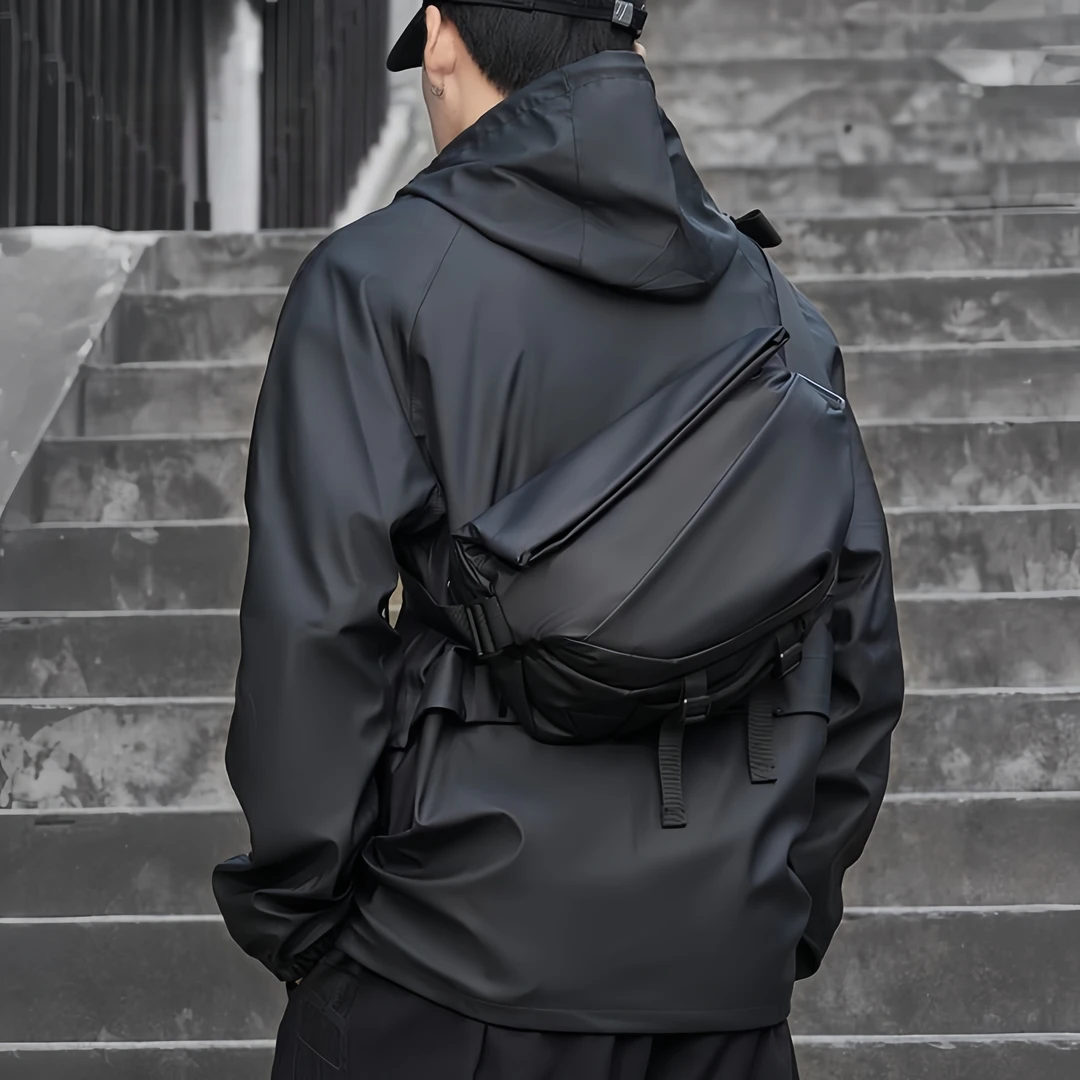 多功能防泼水胸包斜挎潮牌男士包包运动背包工装骑行包单肩包男女