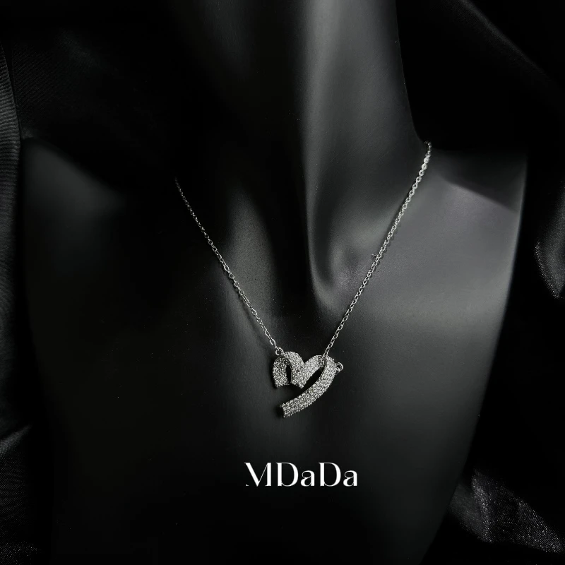 铜合金锆石吊坠 七夕心有所属仙气百搭日常简约通勤坠链