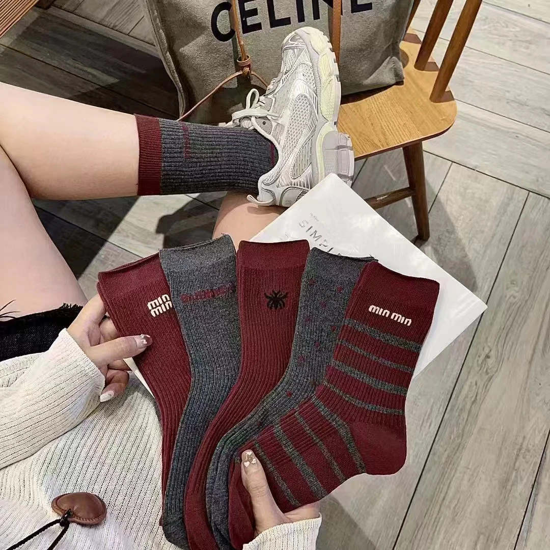 安哥拉红袜子休闲长筒秋冬韩版外穿酒红色女袜复古红秋冬外穿堆堆