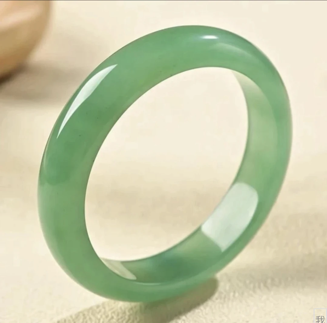 特级东陵玉手镯女士绿色女款冰透精美飘绿平安镯满绿