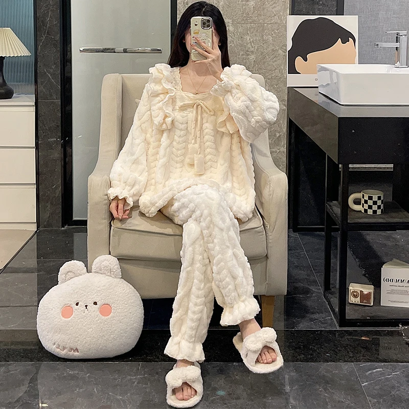 法式杏色睡衣女新款冬季珊瑚绒加厚保暖长袖宽松提花绒家居服套装