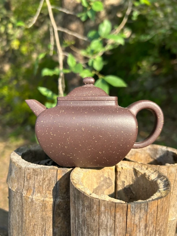 王懂林制 四方笠帽 紫泥铺砂