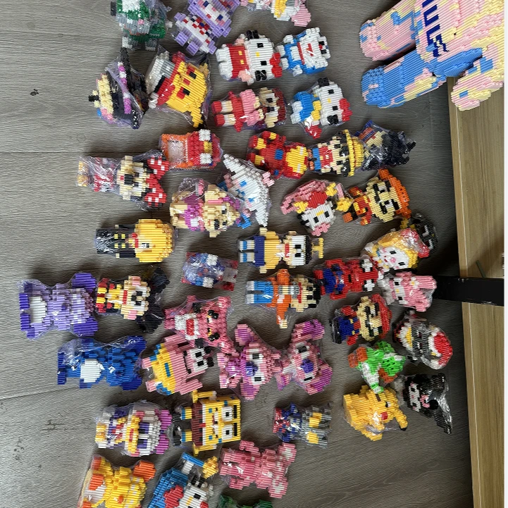 潮萌主小号随机发6只单独包装益智积木/办公室摆件/玩具