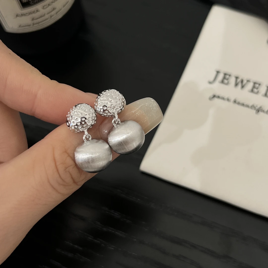 925银耳饰 《白日焰火》韩版定制款轻奢风高级感磨砂拉丝豆豆耳环