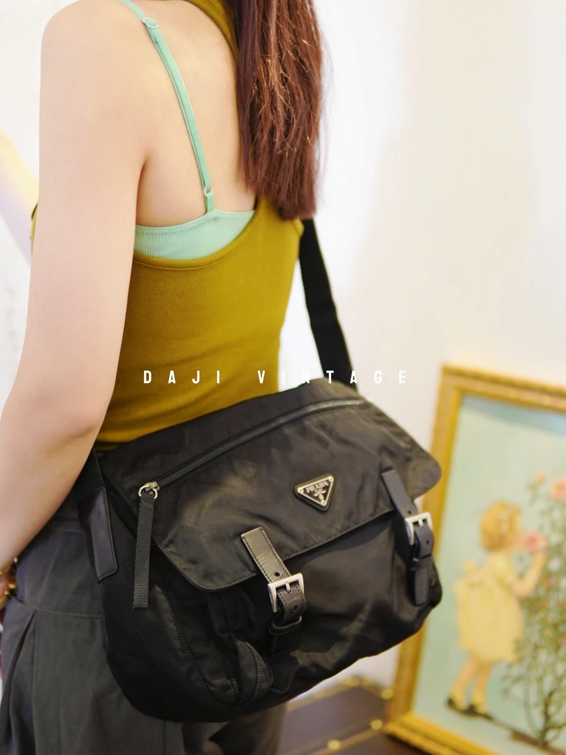 95新 Prada/普拉达 大吉中古/Prada普拉达黑银30邮差包