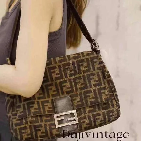 95新 FENDI/芬迪 大吉中古/Fendi银扣大法棍单肩包