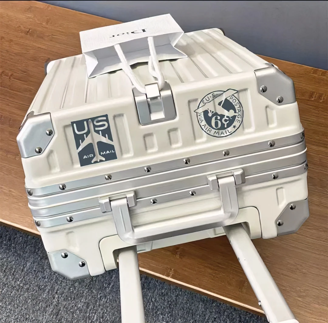 顺丰直达铝框行李箱旅行男款轻便白色皮箱旅行箱旅行箱行李箱男款