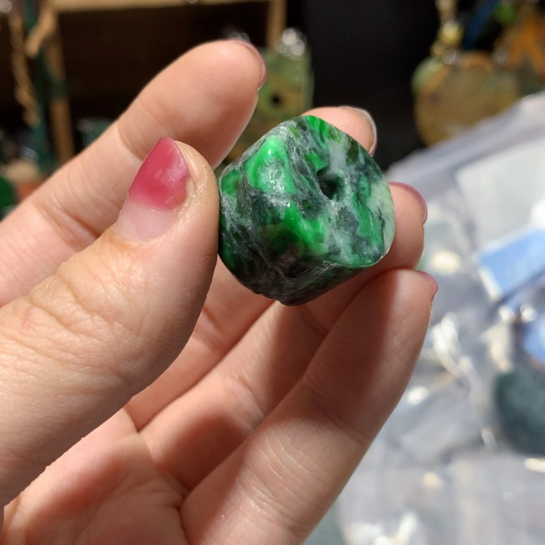 【闪购商品】翡翠颈饰未镶嵌
