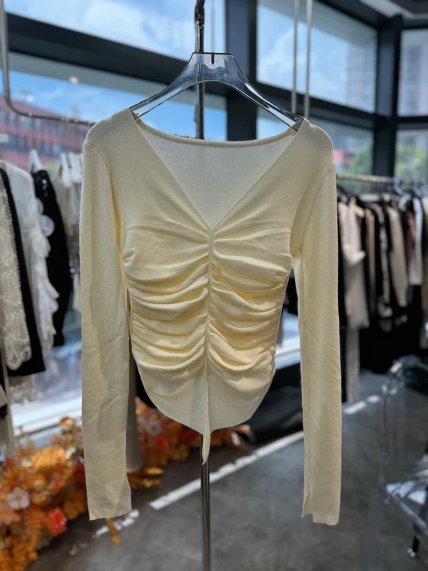 v领显瘦褶皱针织衫打底