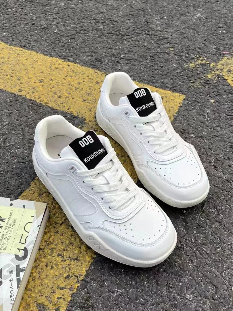 SGIRLTWTW韩版平底显瘦小白鞋女2024新款时尚透气运动经典板鞋潮