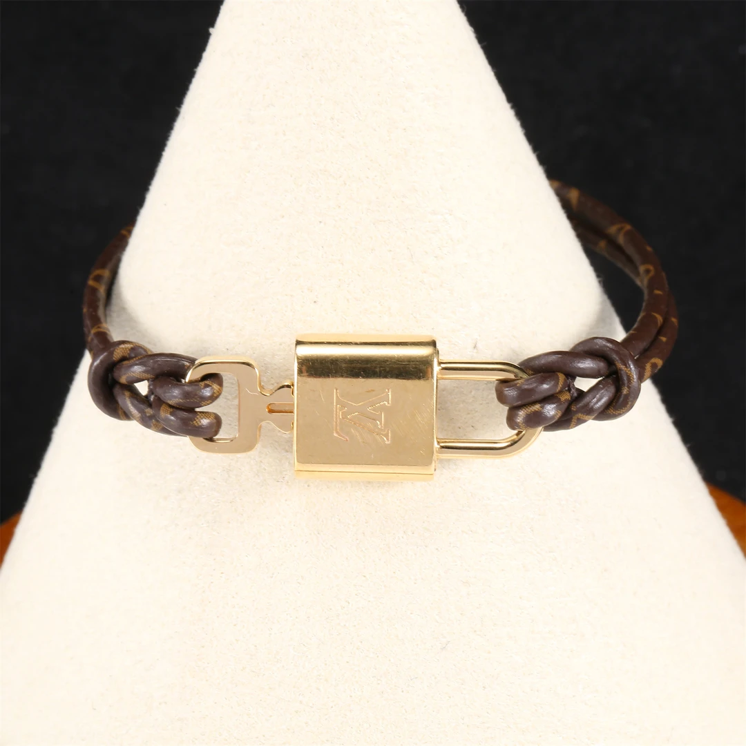 99新 LouisVuitton/路易威登 老花 锁头钥匙 手绳 合金P234244286