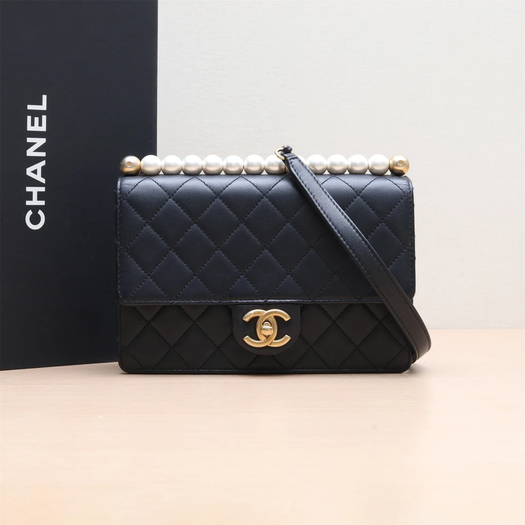 95新 Chanel/香奈儿 CF 口盖包 21cm 黑色 皮革C 29开 P224931016