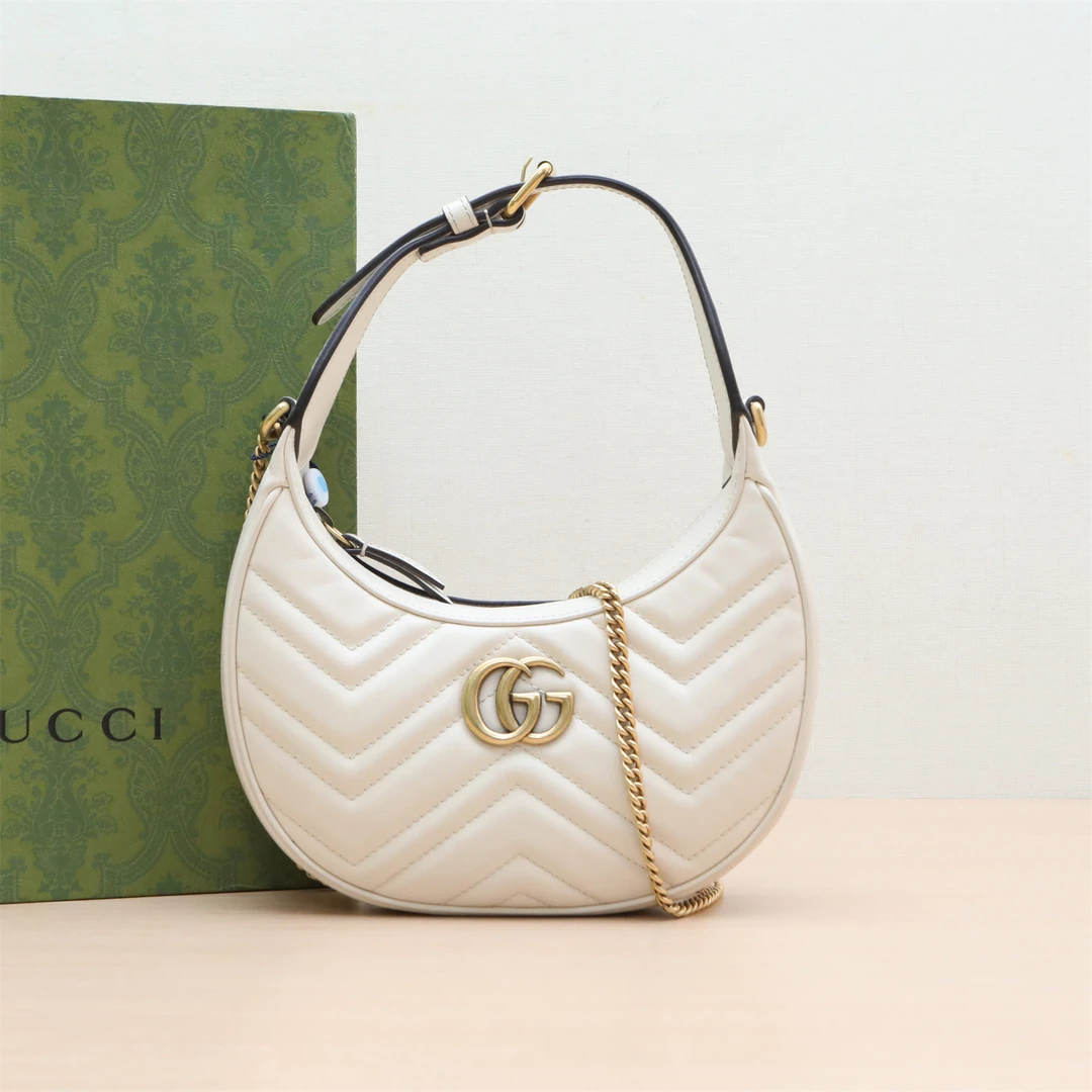 95新 GUCCI/古驰 半月包 腋下包 白色 皮革C 金扣 P244068669