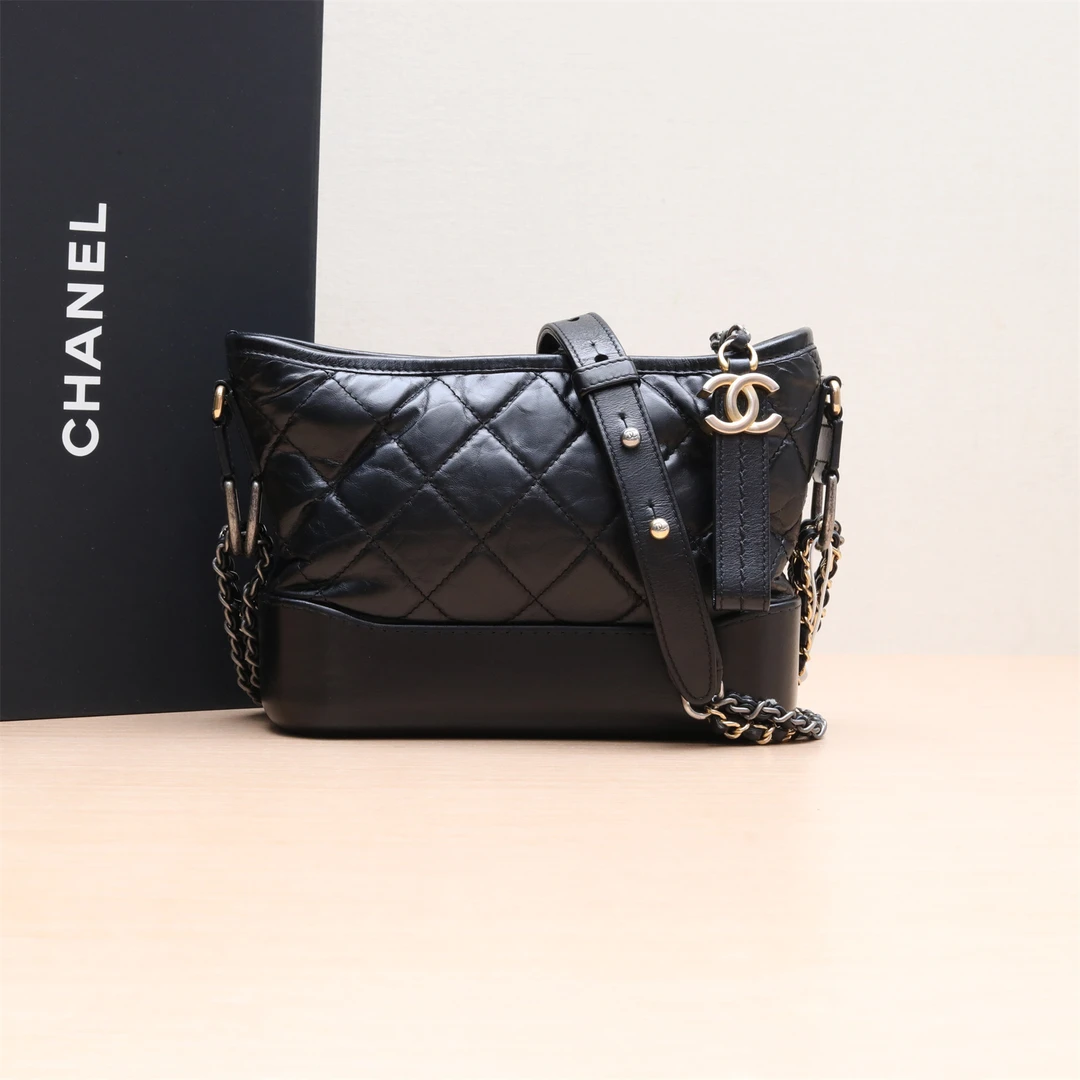 95新 Chanel/香奈儿 流浪包 小号 黑色 24开 银扣P214769349