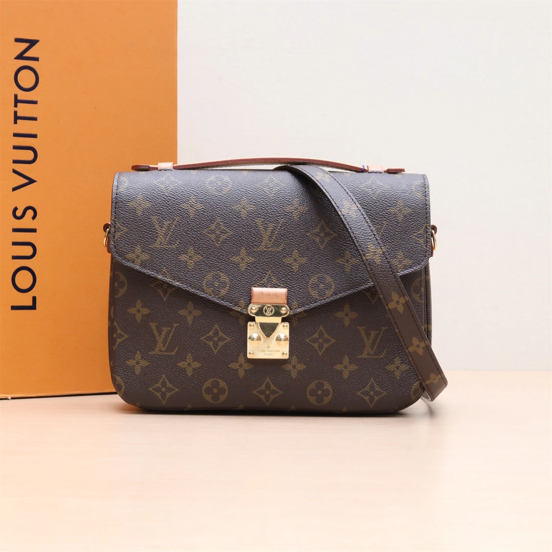 95新 LouisVuitton/路易威登 邮差包 2020 P204192732
